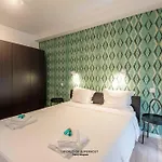 Rock & Roll Chic Near * 奥斯滕德