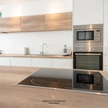 Rock & Roll Chic Near Ostende