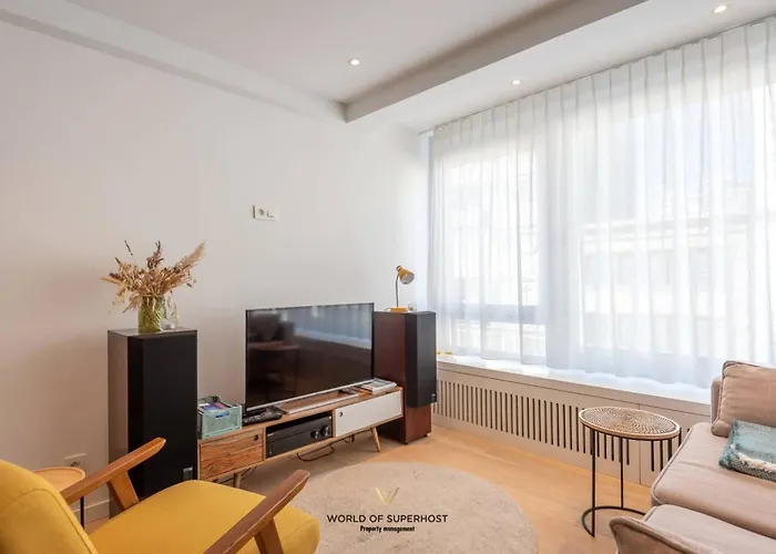 Rock & Roll Chic Near * Ostend