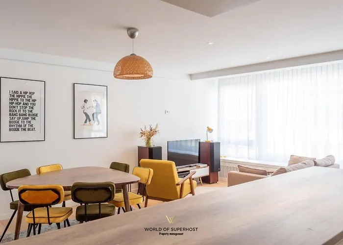 Rock & Roll Chic Near * Ostend