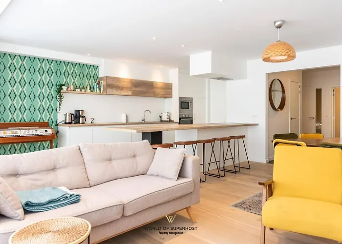 Rock & Roll Chic Near * Ostend