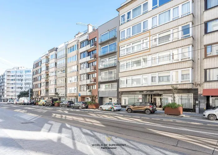 Apartment Rock & Roll Chic Near